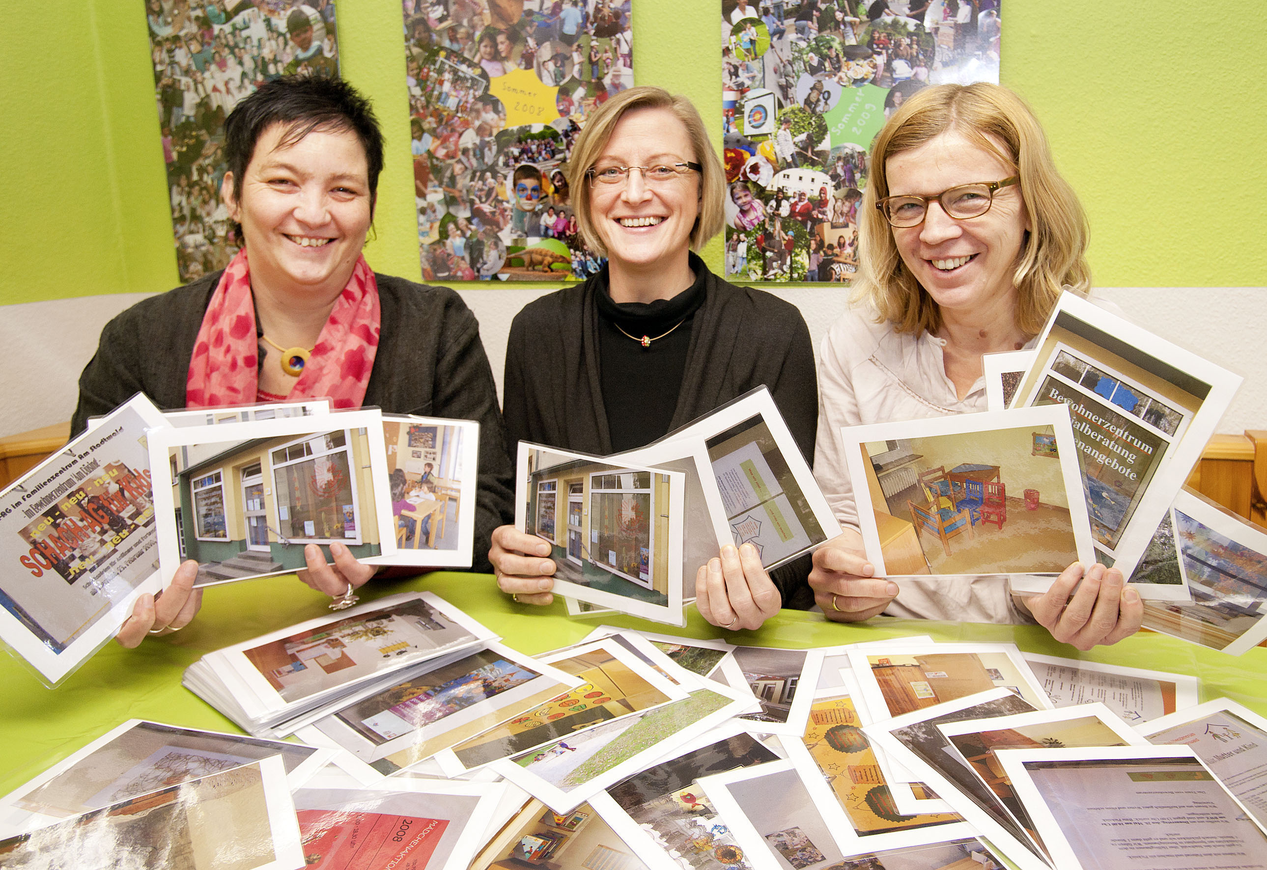 Mitarbeiterinnen des Sozialdienstes katholischer Frauen präsentieren ihr Projekt.